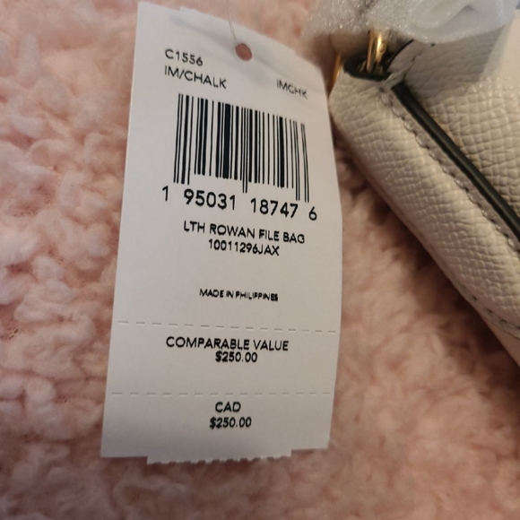 Brand new BEAUTIFUL Coach "Rowan file bag" and / or purse. - Picture 4 of 4